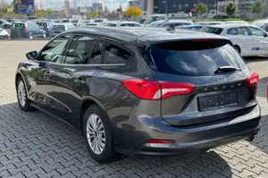 Ford Focus Turnier Titanium*LED*PDC*TOP Bild 4