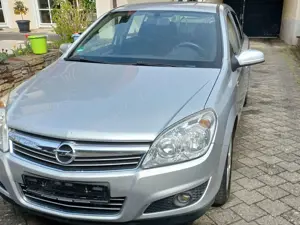 Opel Astra Astra Stufenheck 1.6 Easytronic Edition