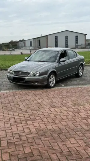 Jaguar X-Type