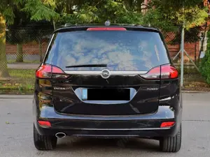 Opel Zafira 1.6 (ECOTEC) DIT Automatik Business Innovation Bild 2