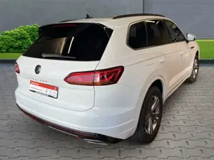 Volkswagen Touareg R-Line 4Motion 3.0 V6 TDI EU6d R-Line+Leder Bild 4