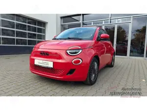 Fiat 500e RED 42 kwh Navi Apple CarPlay Android Auto Klimaau