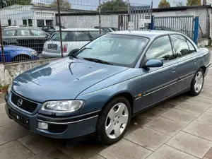 Opel Omega 2.0 16V CD 7 / XENON/ TÜV NEU Bild 2