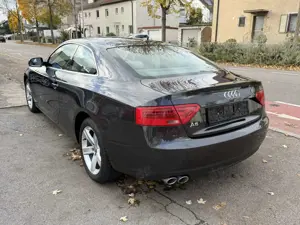 Audi A5 2.0 TDI quattro /Navi/Leder-Alcantara/Xenon/PDC Bild 3