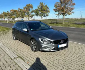 Volvo V60 Momentum R-Design Business Paket-Pro