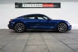 Porsche Taycan /Pano/PerfBatterie/ACC/360°CAM/BOSE/14W/20