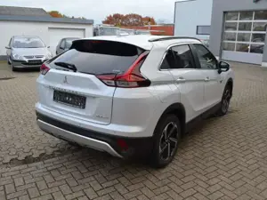 Mitsubishi Eclipse Cross Plus Hybrid 4WD Bild 3