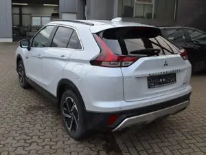 Mitsubishi Eclipse Cross Plus Hybrid 4WD Bild 4