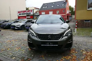 Peugeot 3008 Active aus 1. Hand Bild 2
