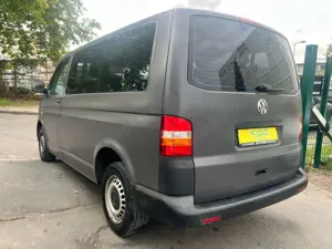 Volkswagen T5 Transporter T5 Caravelle 8-Sitzer -Klima Bild 4