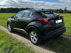 Toyota C-HR C-HR Hybrid Lounge Bild 2