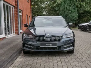 Skoda Superb 1.5 TSI ACT SportLine Bild 2