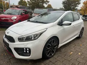 Kia Ceed / cee'd Ceed GT-Track *NAVI*XENON*PANO*RFK*8-fach*