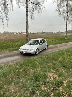 Volkswagen Golf 1.6