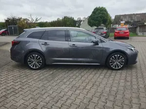 Toyota Corolla 1.8 Hybrid Touring Sports Team Deutschland+Technik Bild 3