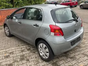 Toyota Yaris Cool // Scheckheft // 2-Hand // 02/26 TÜV // Bild 4