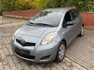 Toyota Yaris Cool // Scheckheft // 2-Hand // 02/26 TÜV // Bild 1