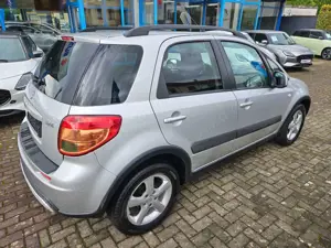 Suzuki SX4 SX4 1.6 VVT 4x2 Comfort Bild 3