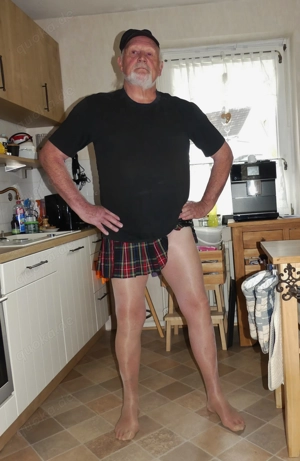 Welcher Herr brauch hilfe Bild 7