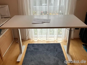 Elektrisch verstellbarer Schreibtisch 140x80cm  weiß