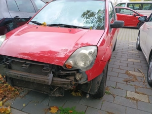 Ford Fiesta mit Unfallschaden Bild 2 Ford Fiesta mit Unfallschaden Bild 2