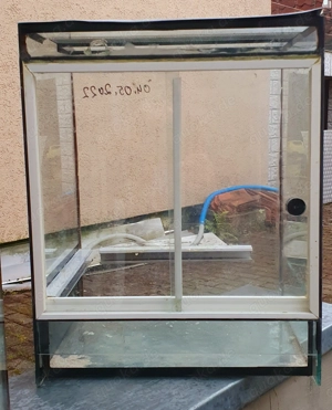 Terrarium mit den Maßen 40 x 30 x 50 