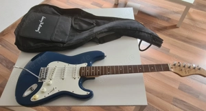 E-Gitarre  Harry L. Stromg  in Blau mit Tasche, Gurt, Ersatzsaiten   Top Zustand Bild 2