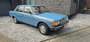 Mercedes-Benz 230 230E