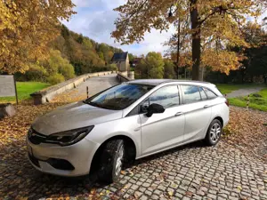 Opel Astra Sports Tourer 1.2T - AHK - Scheckh.- TÜV 01/27