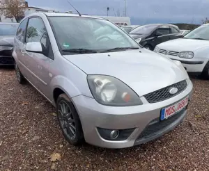 Ford Fiesta Silver Magic/-Klima Tüv 02-2027