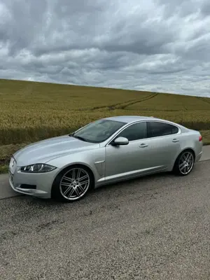 Jaguar XF 3.0 V6 Diesel Luxury Bild 3