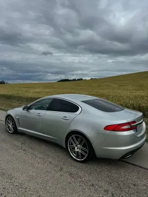 Jaguar XF 3.0 V6 Diesel Luxury Bild 5