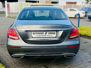 Mercedes-Benz E 220 d AVANTGARDE, SHD, Automatik, LED, Park-Paket Bild 5