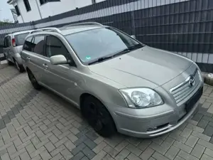Toyota Avensis 1.8 Sol