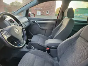 Volkswagen Golf Volkswagen Touran 1.4l 7 Sitzer. Bild 4