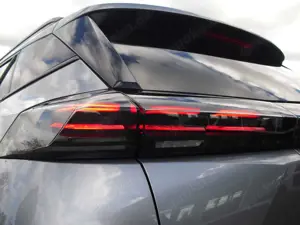 Peugeot 2008 Allure*ACC*360°Kamera*SHZ*Navi*