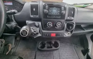 Peugeot Boxer Boxer Premium BlueHD 335 L3H2 Bild 3