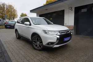 Mitsubishi Outlander 2.2 DI-D Edition 100+ 4WD Aut NAVI+KAMERA+AHK+ALU