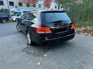 Mercedes-Benz E 220 7G/Leder/COMAND/Spurhalte/Totwinkel/LED-Kurven Bild 3