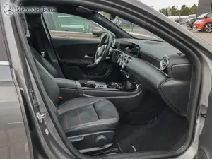 Mercedes-Benz A 200 Limousine AMG RüKam+MBUX+Tempomat+LED+18 Bild 5