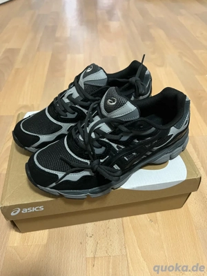 Asics schuhe für männer in Größe 44