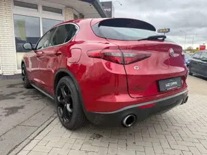 Alfa Romeo Stelvio Super Q4 NAVI KLIMA KAMERA XENON Bild 3