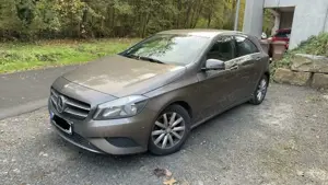Mercedes-Benz A 180 A 180 BlueEfficiency Style (176.042) Bild 1