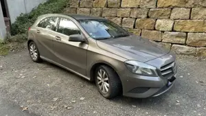 Mercedes-Benz A 180 A 180 BlueEfficiency Style (176.042) Bild 2