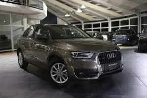 Audi Q3 2,0 TFSI QUATTRO ANHÄNGERKUPPLUNG   NAVI