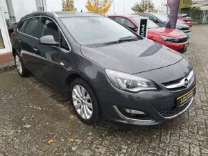 Opel Astra ST 1,4T Innovation-AHK, Sitzheiz., Xenon, Tempomat Bild 3