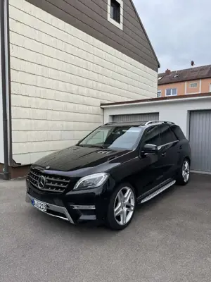 Mercedes-Benz ML 350 BlueTEC 4MATIC 7G-TRONIC Bild 3
