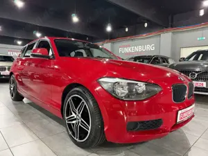 BMW 116 d Lim. AUT/NAVI/AHK/PDC/SHZ