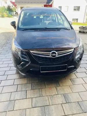 Opel Zafira Tourer 1.4 LPG Turbo ecoFLEX Innovation Bild 2