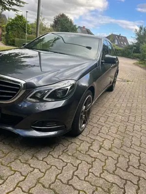 Mercedes-Benz E 200 CDI 7G-TRONIC Bild 2